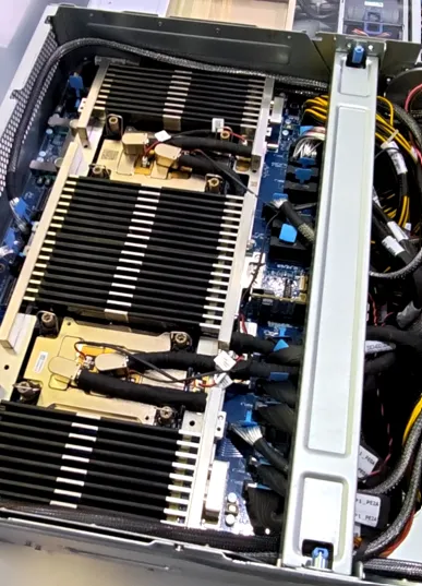 8-GPU AI server XL84-SX2-LA51