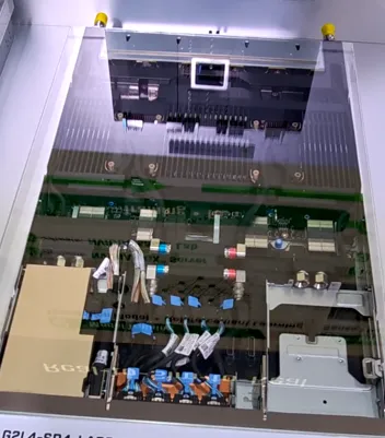 liquid-cooled AI server platform G2L4-SD4-LA0B